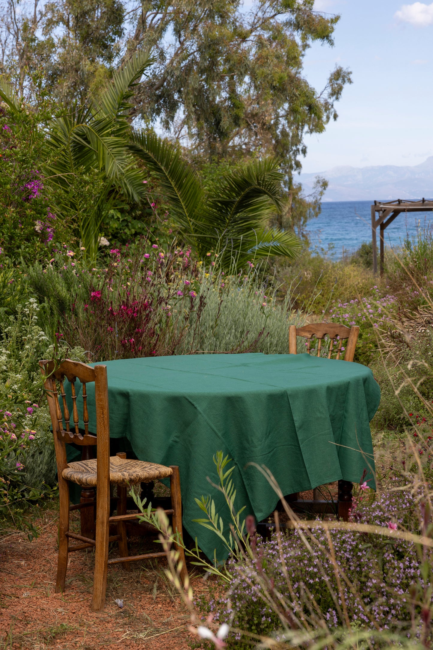 green tablecloth