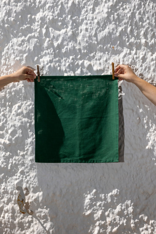 green napkin
